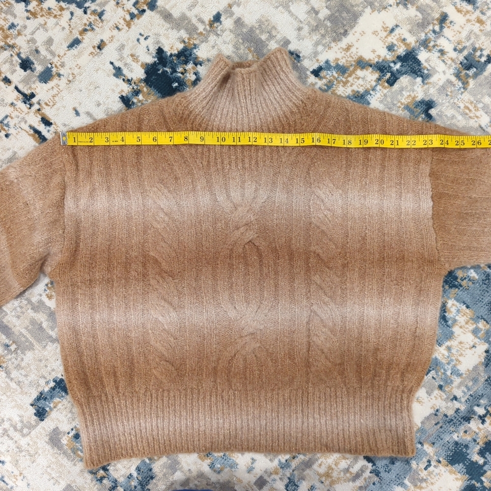 Banana Republic Tan Cream Italian Alpaca Yarn Cozy Cable Knit Sweater - W Size M - Picture 8 of 12